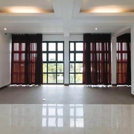 Hotel RedDoorz Near Iloilo International Airport Cabatuan Esterno foto