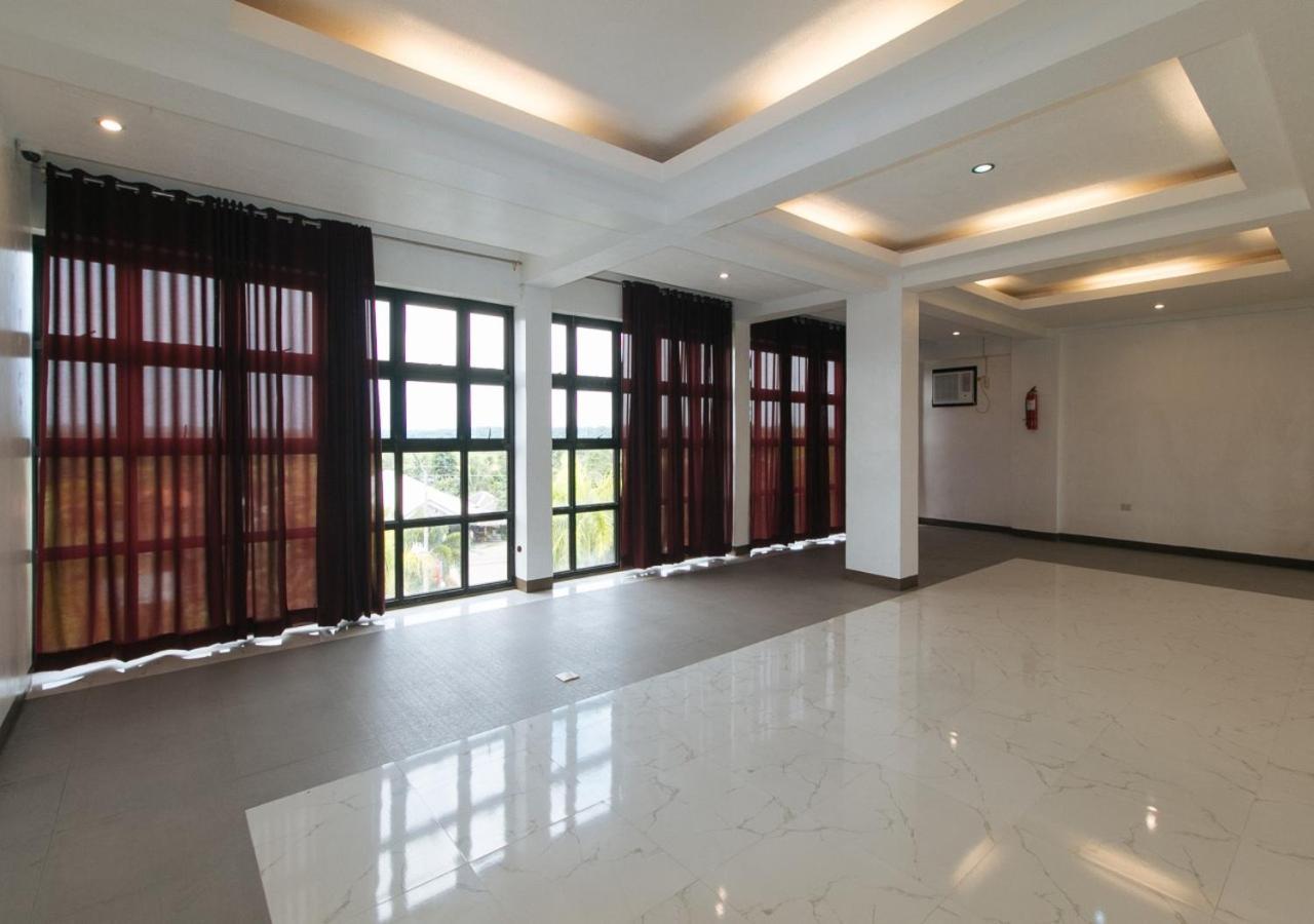 Hotel RedDoorz Near Iloilo International Airport Cabatuan Esterno foto