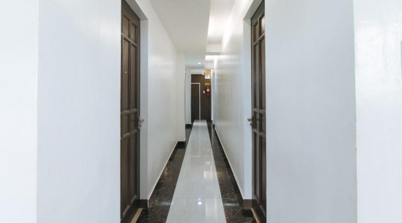 Hotel RedDoorz Near Iloilo International Airport Cabatuan Esterno foto