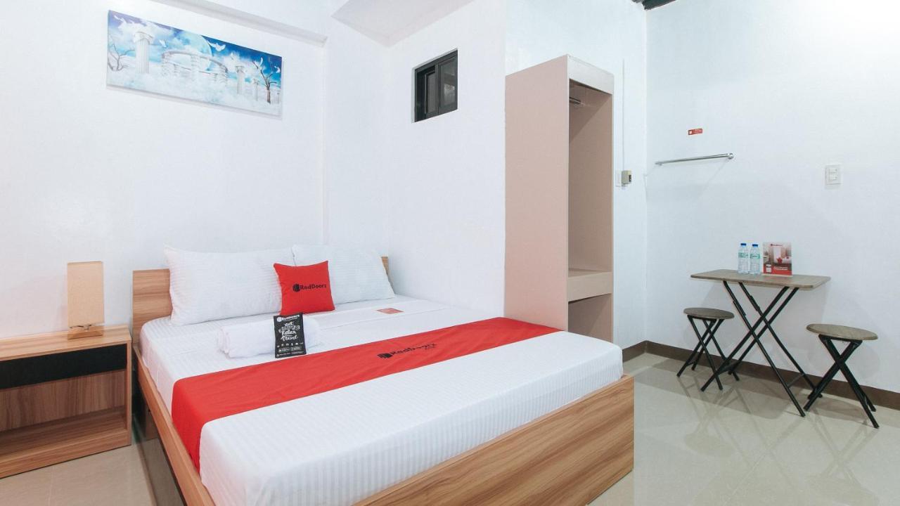 Hotel RedDoorz Near Iloilo International Airport Cabatuan Esterno foto